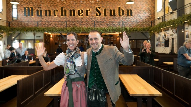 Oktoberfest 2022: Kathrin Wickenhäuser-Egger und Alexander Egger sind Wirte in der neuen "Münchner Stubn"...
