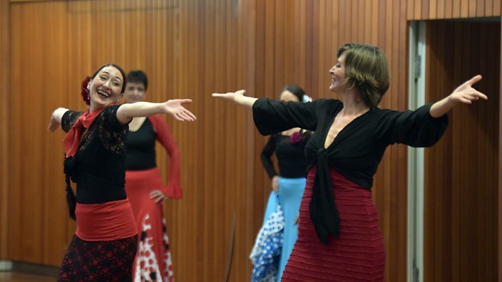 Erwachsenenbildung: Flamenco-Kurse gibt es auch heuer wieder bei den Volkshochschule (im Bild eine Vorführung bei der langen Nacht der VHS in Unterhaching 2019). Doch darüber hinaus locken auch viele neue Angebote.