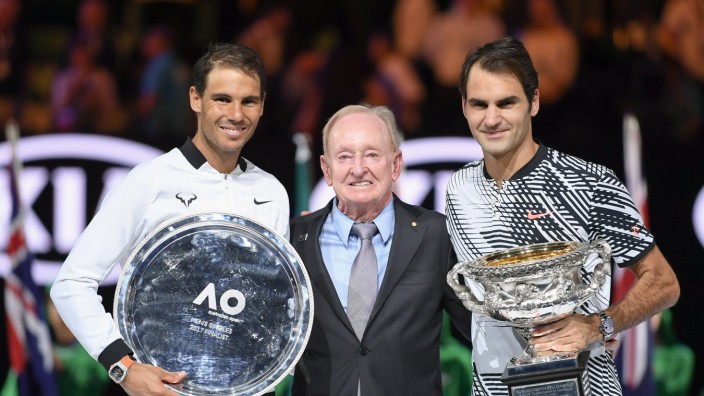 Reaktionen zum Abschied von Federer: Drei Große des Tennis: Rafael Nadal, Rod Laver und Roger Federer, der nun sein Karriereende verkündet hat.