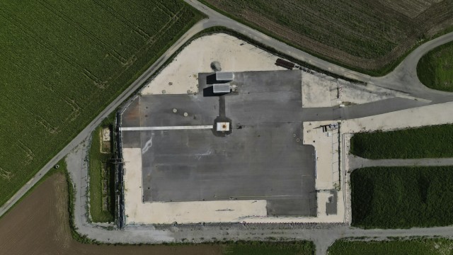 Atom-Endlager in der Schweiz: Von diesem Platz aus hat die Schweizer Nagra den Boden in Stadel erforscht - mit, rein was die Eignung des Gesteins angeht, positivem Ergebnis.