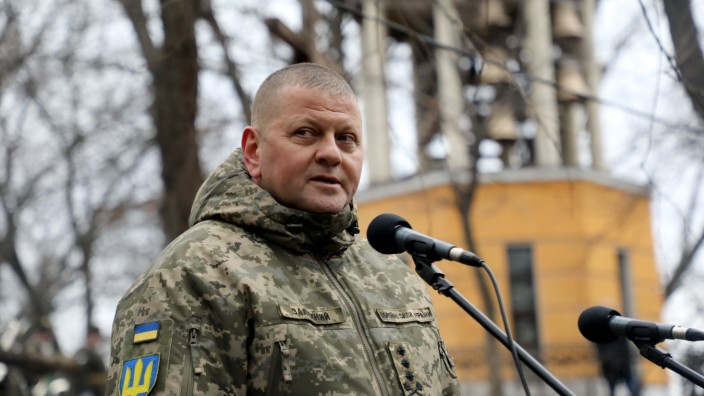Krieg gegen Russland: General Walerij Saluschnyj ist 49 Jahre alt und hat zwei Töchter, viel mehr aber wissen die Ukrainer nicht über ihren neuen Nationalhelden.