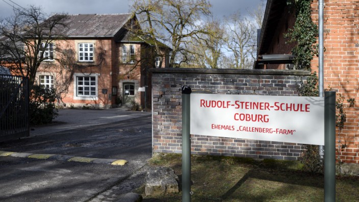 Coburg: Der Eingangsbereich der Rudolf-Steiner-Schule Coburg.
