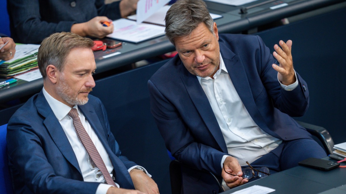 Energy crisis: Lindner and Habeck argue over gas levy - politics