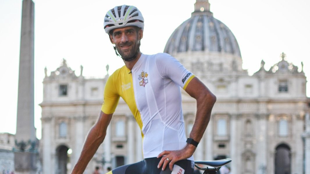 Rien Schuurhuis starts for the Vatican: The Pope’s cyclist
