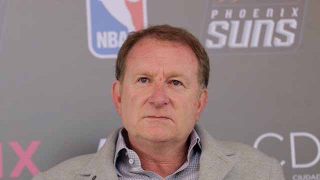 Rassismus und Sexismus im Basketball: Robert Sarver schuf in Phoenix ein homophobes Klima - jetzt will er den Klub verkaufen.