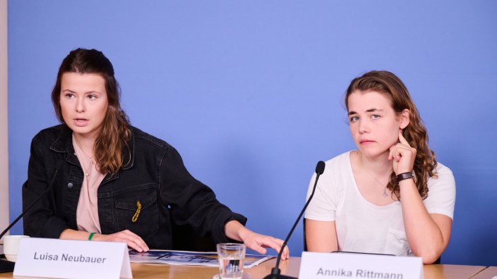 Fridays for Future: Die Aktivistinnen Luisa Neubauer und Annika Rittmann