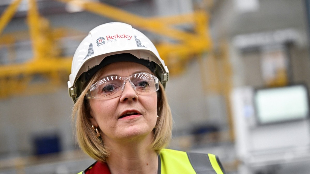 UK: Liz Truss' tax cuts are risky - Economy