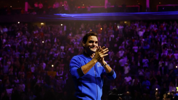 Abschied von Roger Federer: Abschied am geliebten Ort: Roger Federer hat in London acht Mal das Rasenturnier in Wimbledon gewonnen - und in der O2-Arena im Osten der Stadt zweimal das ATP-Saisonfinale der jeweils Jahresbesten.