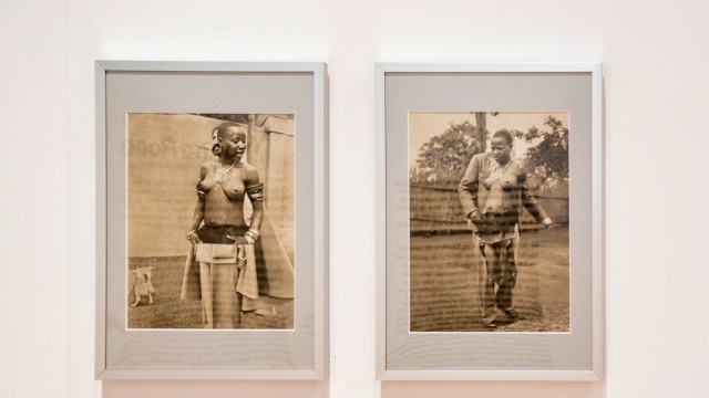 Ausstellung "Echo": In Collagen lässt die Künstlerin Fotos barbusiger Afrikanerinnen aus den 50er-Jahren mit denen von Männern in Anzügen verschmelzen.