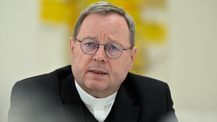 Katholische Kirche: Der Vorsitzende der Deutschen Bischofskonferenz, Georg Bätzing, will in Fulda vor allem über die unterschiedlichen Haltungen der Bischöfe zu Reformen in der Kirche debattieren.