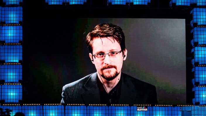 USA-Russland: Per Video nimmt Edward Snowden im November 2019 an einer Konferenz in Lissabon teil. Seit neun Jahren lebt er in Moskau.