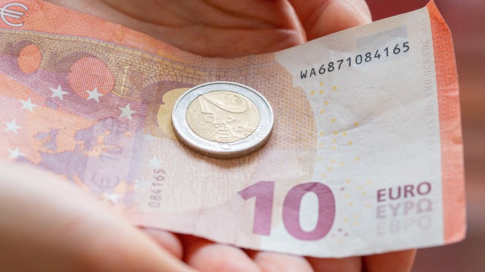 Höhere Stundenlöhne: Der gesetzliche Mindestlohn steigt auf 12 Euro je Stunde.