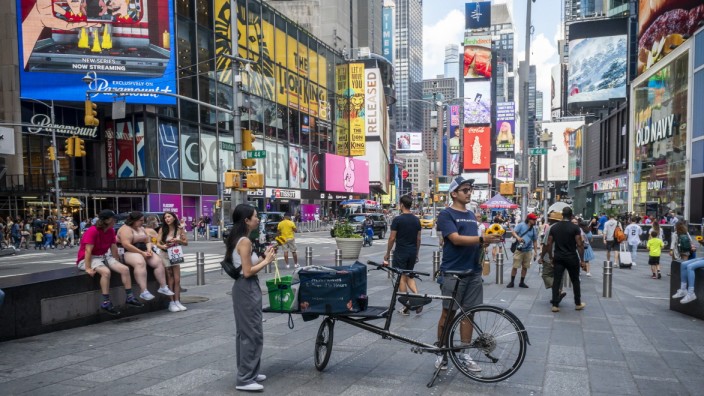 Korrespondent in New York: Der Times Square in New York ist ein Sinnbild für urbanes, aufregendes Leben. Die Ideen für aufregende Reportagen und Geschichten aber warten auf New-York-Korrespondent Christian Zaschke überall in den USA.