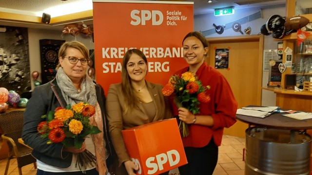 Landtagswahl: Die Kreis-SPD nominiert ihre Kandidaten (v.li.): Landtagsbewerberin Christiane Feichtmeier mit der CO-Chefin der Bayern-SPD, Ronja Enders, und der Bezirkstagskandidatin Selina Rieger.