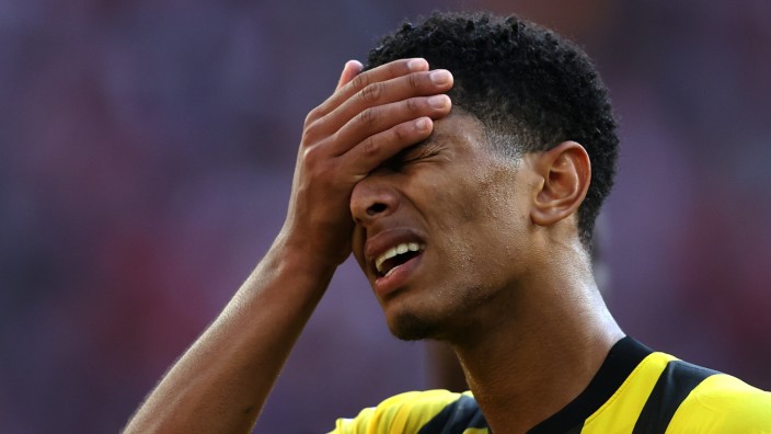 Borussia Dortmund: Auch der sehr lernfähige Jude Bellingham versteht nicht, warum die Dortmunder immer wieder dieselben Fehler machen.