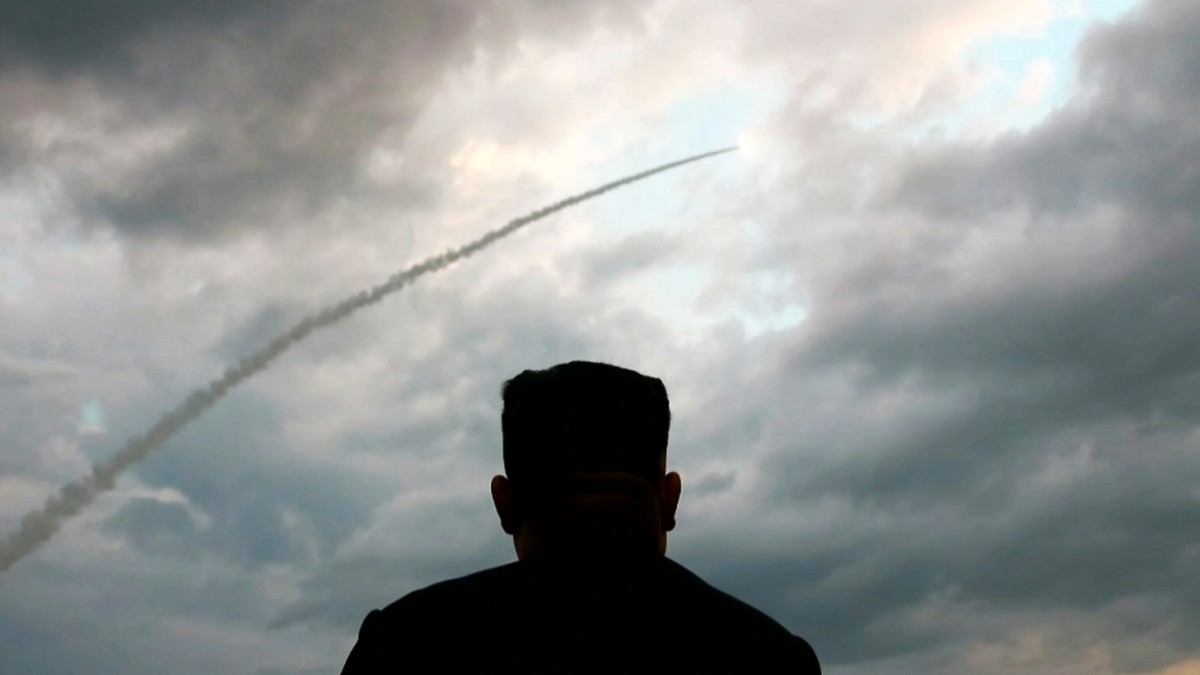 北朝鮮が日本にミサイル発射
