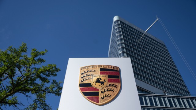 Katar: Katar ist jetzt auch neuer Großaktionär beim Luxuswagenhersteller Porsche, was irgenwie ganz gut passt.