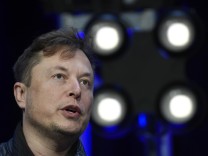 Tesla-Chef: Musk macht erneut eine Kehrwende beim Twitter-Kauf