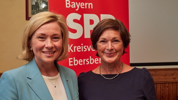 Landtagswahl: Doris Rauscher und Maria Wirnitzer (von links) heißen die Kandidatinnen, mit denen die Ebersberger SPD bei den Wahlen im kommenden Jahr antreten will.