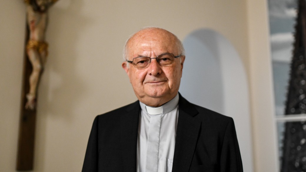 Ex-Archbishop Zollitsch apologizes for dealing with abuse - politics