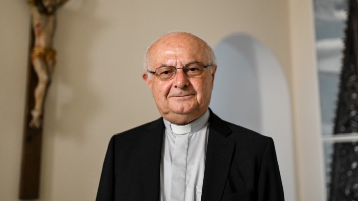 Katholische Kirche: Alt-Erzbischof Robert Zollitsch trug in Freiburg viele Jahre Personalverantwortung.