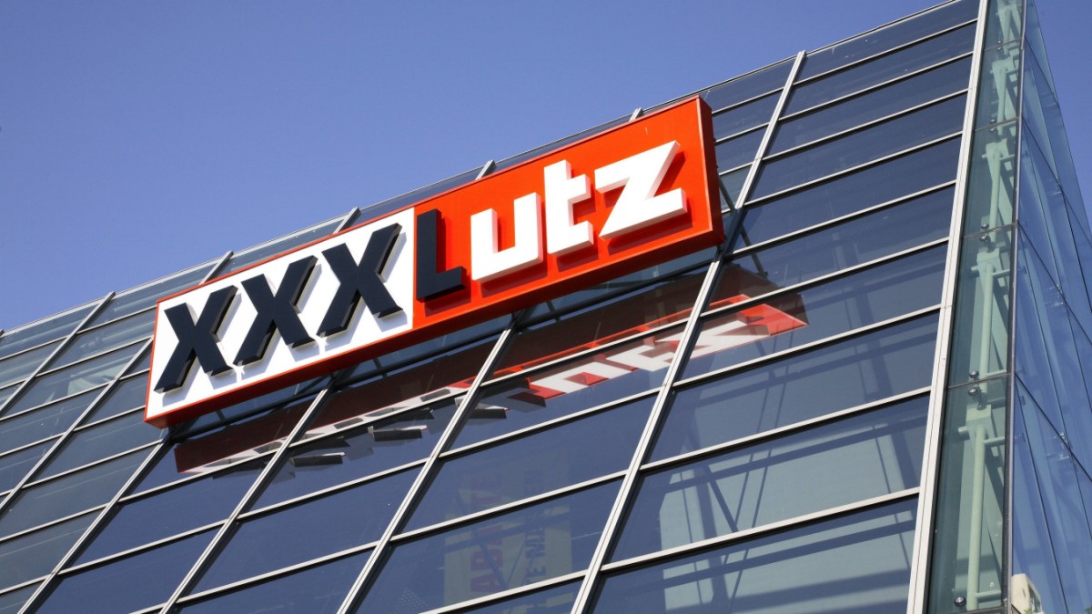 Furniture industry rejects merger of XXXLutz and Home24 - Economy