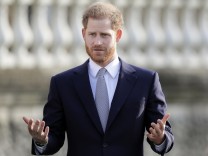 Konsequenzen für Prinz Harry: „Wer diese rote Linie überschreitet, verliert den Zugang zu den royalen Fleischtöpfen“