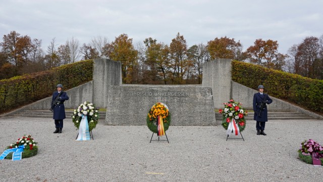 Fürstenfeldbruck: Am Luftwaffen-Ehrenmal gedenkt die Bundeswehr regelmäßig der ums Leben gekommenen Menschen in der Luftfahrt.