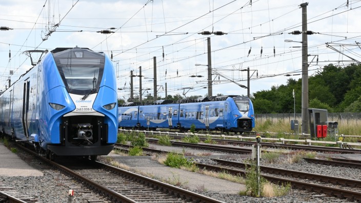 Nahverkehr: Fahrgäste der Bahn im Raum Augsburg müssen sich auf Zugausfälle einstellen. Grund dafür sind laut Betreiber Go-Ahead Bayern defekte Schleifleisten und Personalmangel.