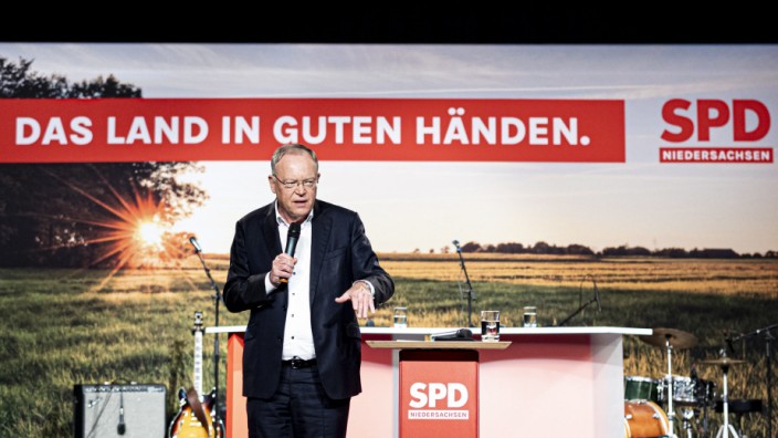 Niedersachsen-Wahl: Er will ein grundsolider Ministerpräsident sein: Stephan Weil auf der Wahlkampfbühne.