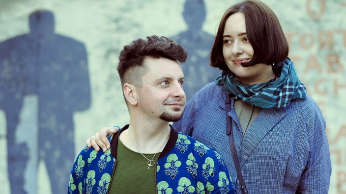 Ukrainische Literatur: Das ukrainische Künstlerpaar Romana Romanyschyn und Andrij Lessiw, beide 1984 geboren, ist derzeit in Deutschland auf Lesereise - im Anschluss kehren sie in ihre Heimatstadt Lwiw zurück.