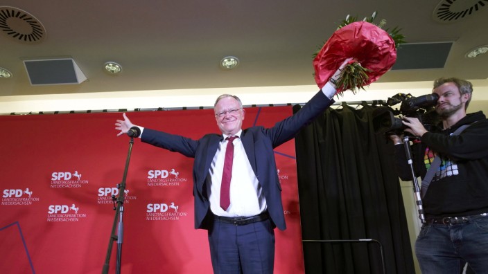 Niedersachsen: Ministerpräsident Stephan Weil sieht sich durch seine Wiederwahl auch innerhalb der SPD gestärkt.