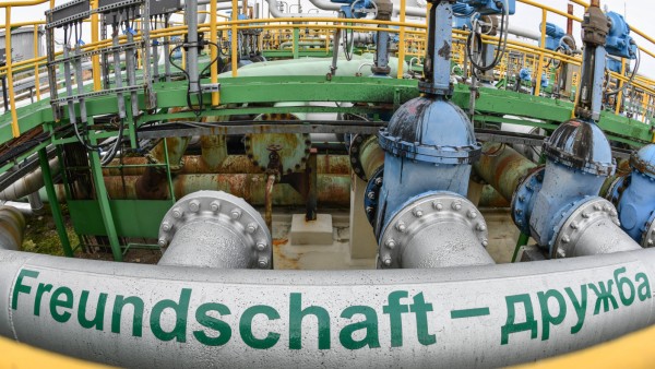 Druschba-Pipeline in Raffinerie PCK in Brandenburg