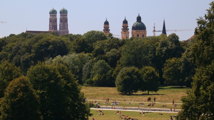 Stadtparks: Der Englische Garten in München gehört genauso zum Stadtbild wie die beiden Türme der Frauenkirche.