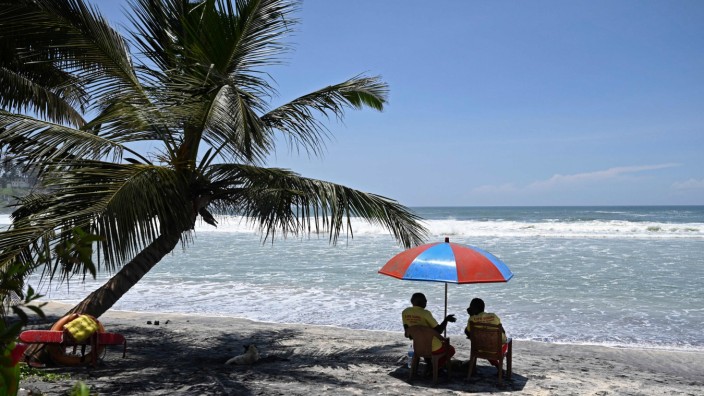 Tourismus: Sonne pur am Kovalam-Strand in Südwestindien: Die Deutschen zieht es wieder in die Ferne.