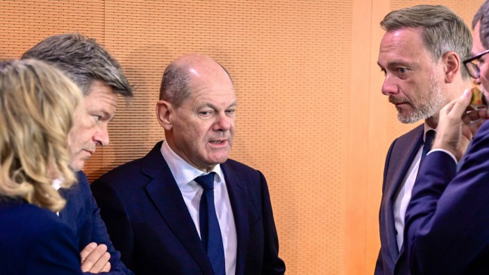 Koalitionskrise: Vergangene Woche war am Rande der Kabinettssitzung der Streit zwischen Olaf Scholz, Robert Habeck und Christian Lindner nicht zu lösen.