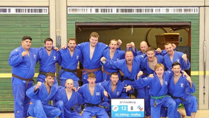 Erfolgreiche Judoka: Das Team der Judo-Kampfgemeinschaft Aibling-Grafing freut sich über den Aufstieg in die Bayernliga.