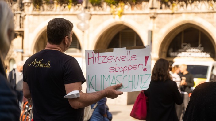Umweltpolitik: Heiß, trocken, gefährlich: Auch in München machen "Fridays for Future"-Demonstranten regelmäßig auf die Folgen der Klimakrise aufmerksam.
