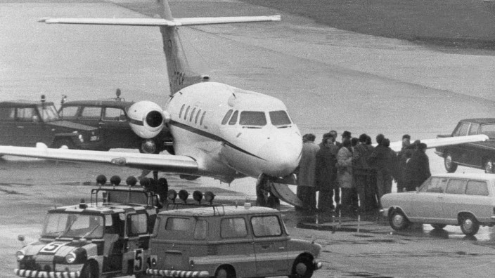 Fürstenfeldbruck: Am 29. Oktober vor 50 Jahren werden drei durch eine Flugzeugentführung freigepresste Olympia-Attentäter mit einer Maschine von München-Riem nach Zagreb geflogen.