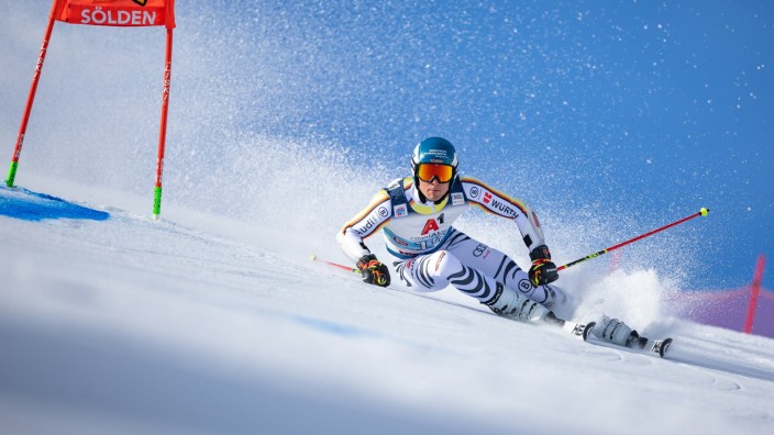 Ski Alpin 2022/23: Alexander Schmid beim Riesenslalom in Sölden