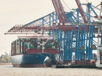 Kritische Infrastruktur: Hafen-Deal in der Schwebe