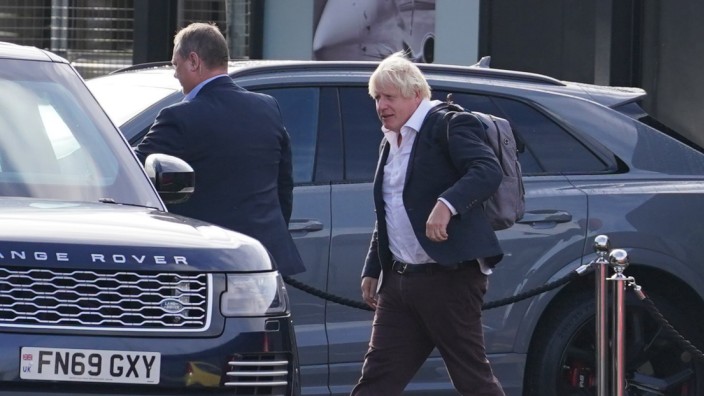 Truss-Nachfolge: "Eine sehr gute Chance": Boris Johnson, hier bei seiner Ankunft in London am Samstag, hat offenkundig nicht genug Unterstützer gefunden.