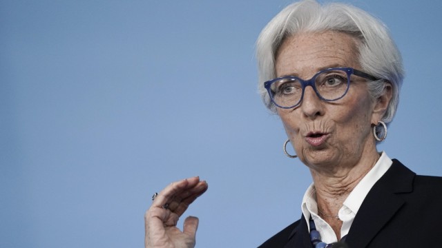 Geldpolitik: Die EZB-Präsidentin Christine Lagarde steht auch unter dem Druck der Verbraucherinnen und Verbraucher.