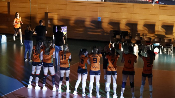 Volleyball: Im Schatten des Insolvenzverfahrens: Straubings Volleyballerinnen stehen vor dem Aus.
