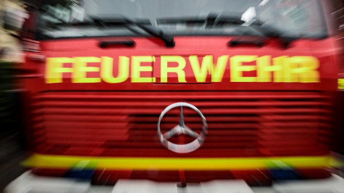 Feuerwehr im Einsatz: Brandstiftung vermutet die Kripo bei zwei Bränden am Freitagabend in Maisach.