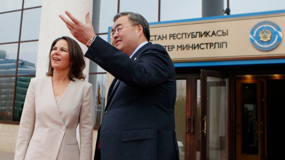 Why Foreign Minister Baerbock visits Kazakhstan – Politics