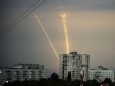 Krieg in der Ukraine: Start russischer Raketen von Charkiw aus gesehen