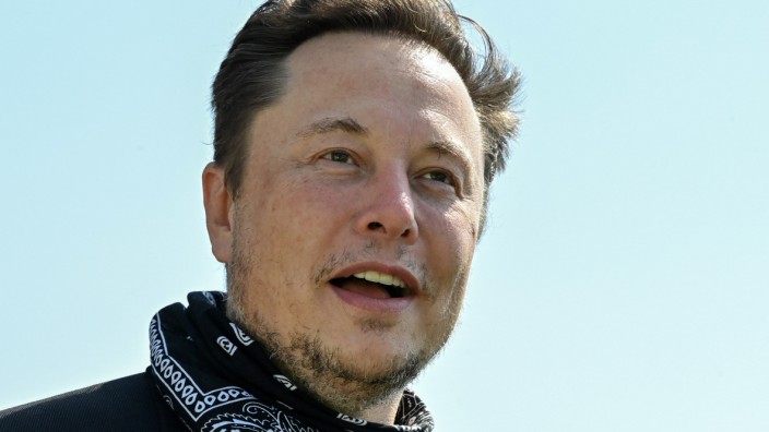 Elon Musk und Twitter: Multimilliardär, E-Auto-Pionier, Raumfahrt-Unternehmer und jetzt auch Twitter-Chef: Elon Musk.