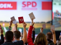 Regierung in Niedersachsen: SPD stimmt für Koalitionsvertrag mit Grünen