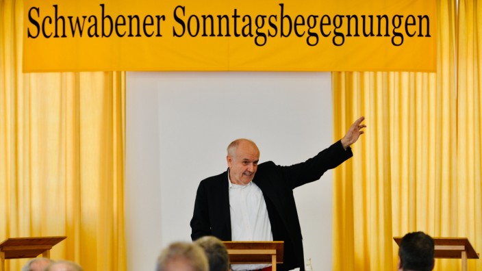 Schwabener Sonntagsbegegnungen: Die 111. Ausgabe der "Schwabener Sonntagsbegegnungen" nahm Veranstalter Bernhard Winter zum Anlass, das 30-jährige Jubiläum der Veranstaltungsreihe zu feiern.